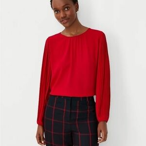 Ann Taylor Blouse Size Small red pleated top short Christmas